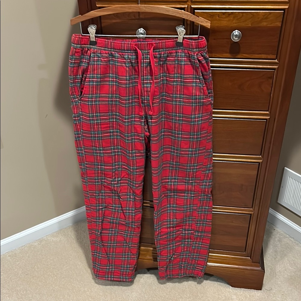 GAP Plaid Red Men's Pajama pants, size medium, great for Christmas, drawstring